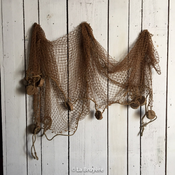 retro vintage fishing net la bruyère