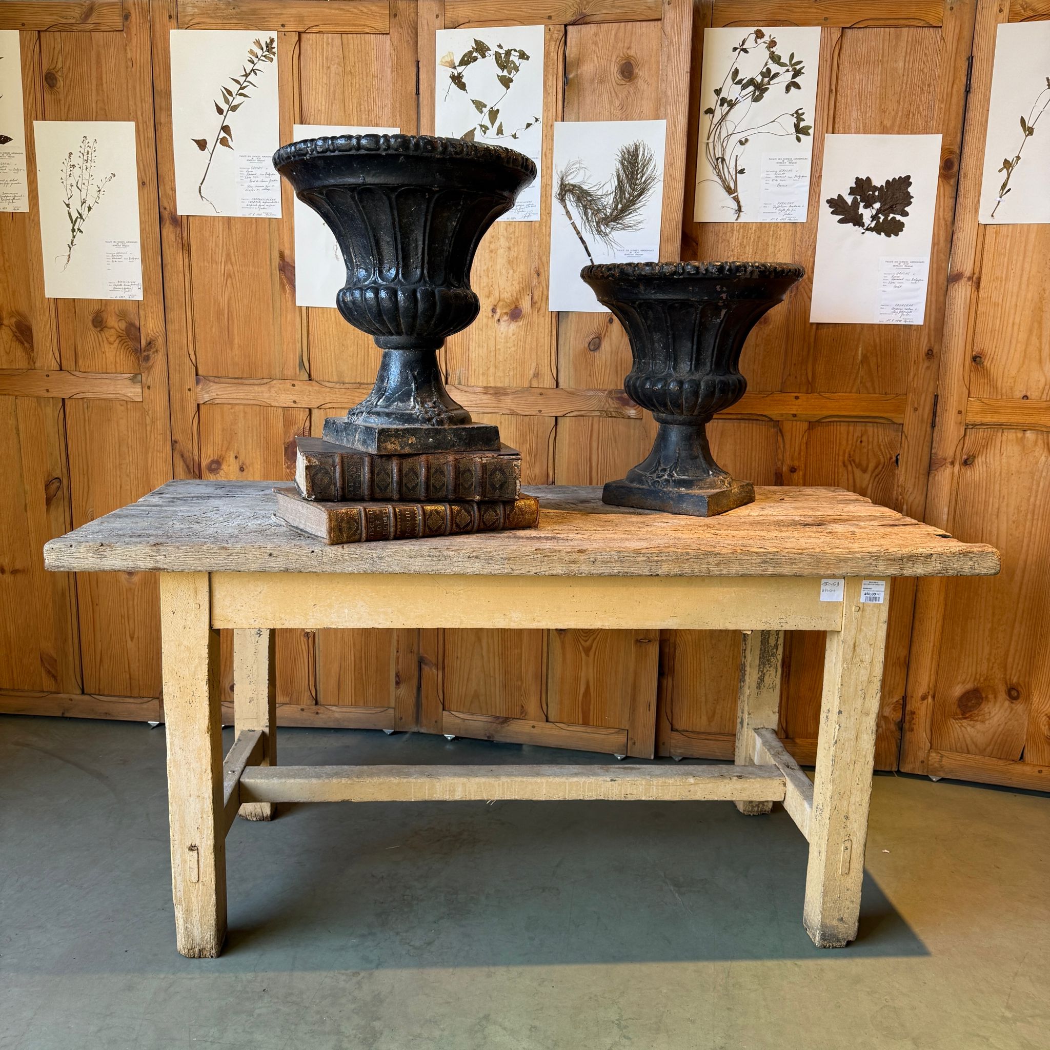 Table 150cm