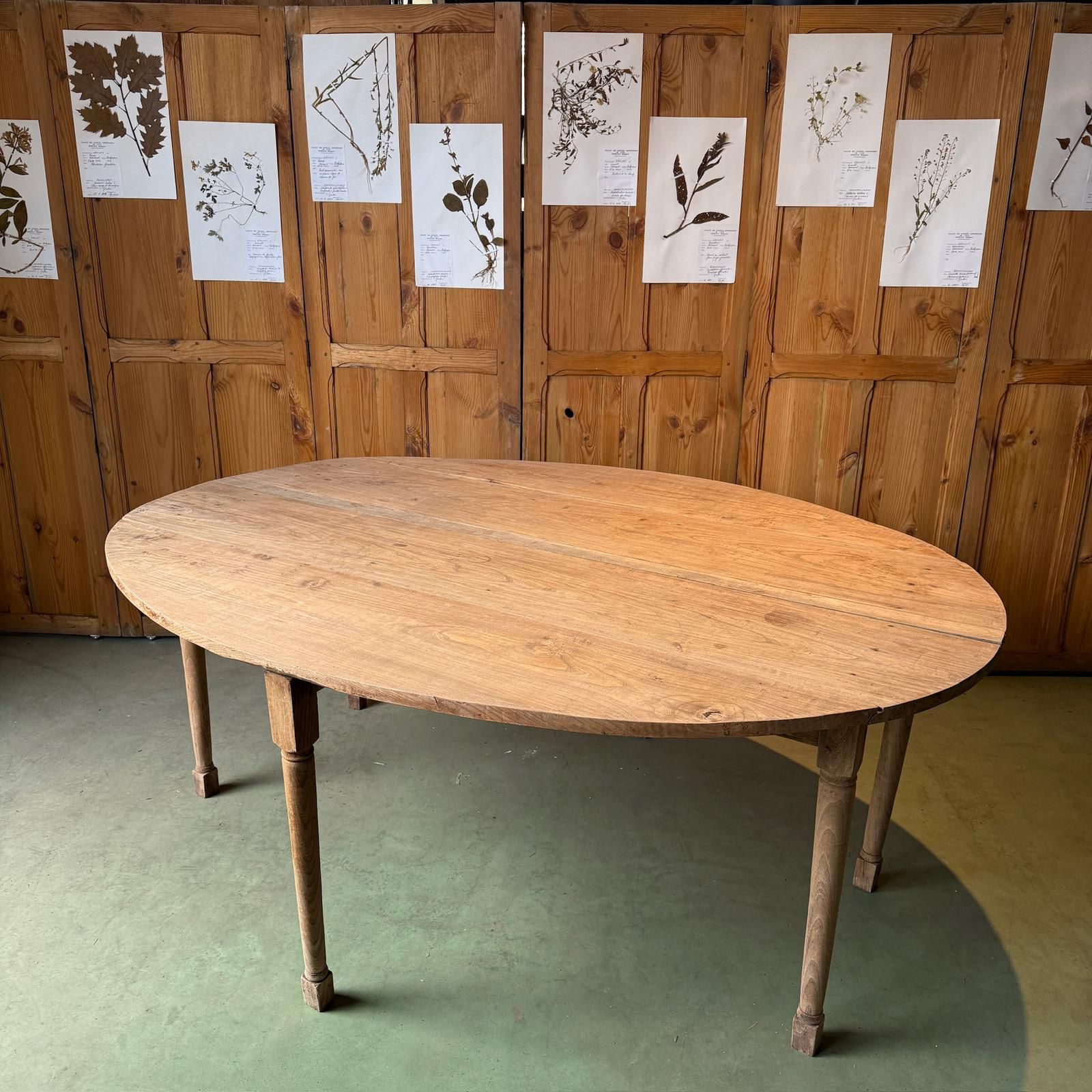 Table ovale