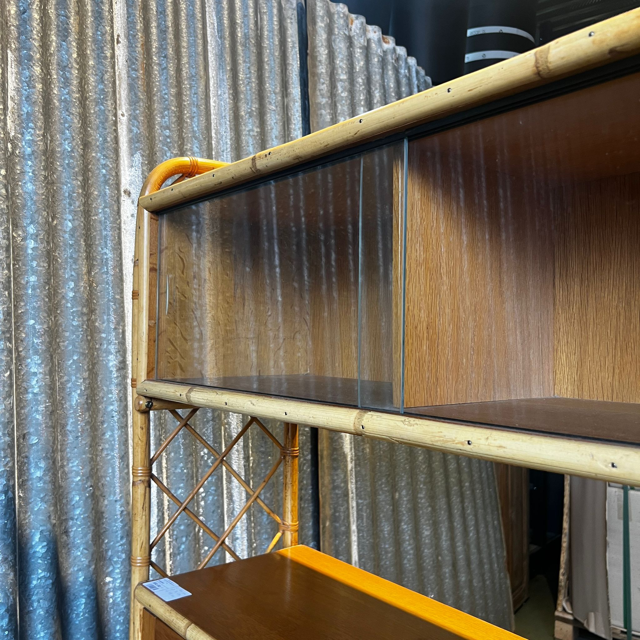 Meuble en rotin - Image 2